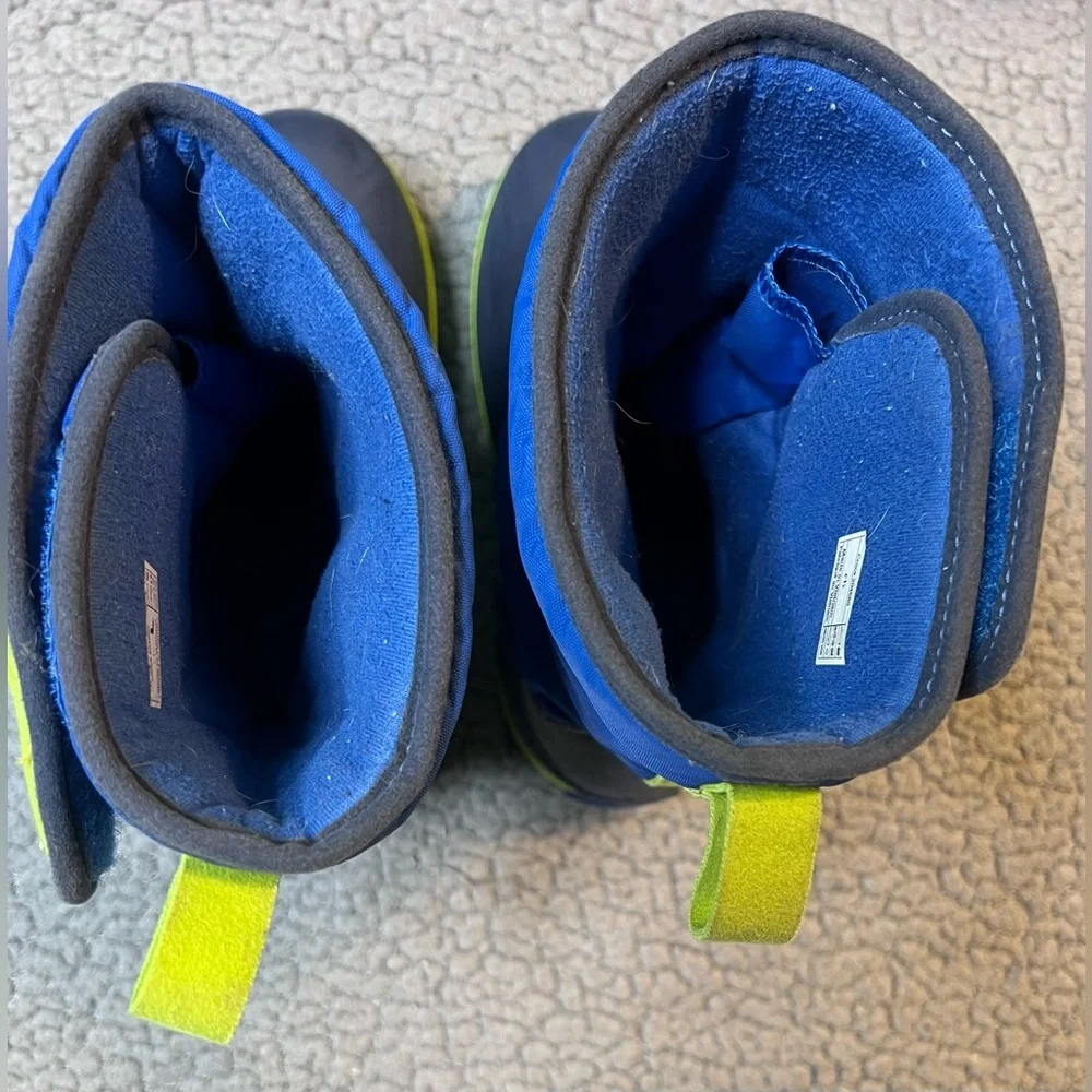 Crocs Kids Lodge Point Snow Boots‎ Boys Size 12 Blue And Green